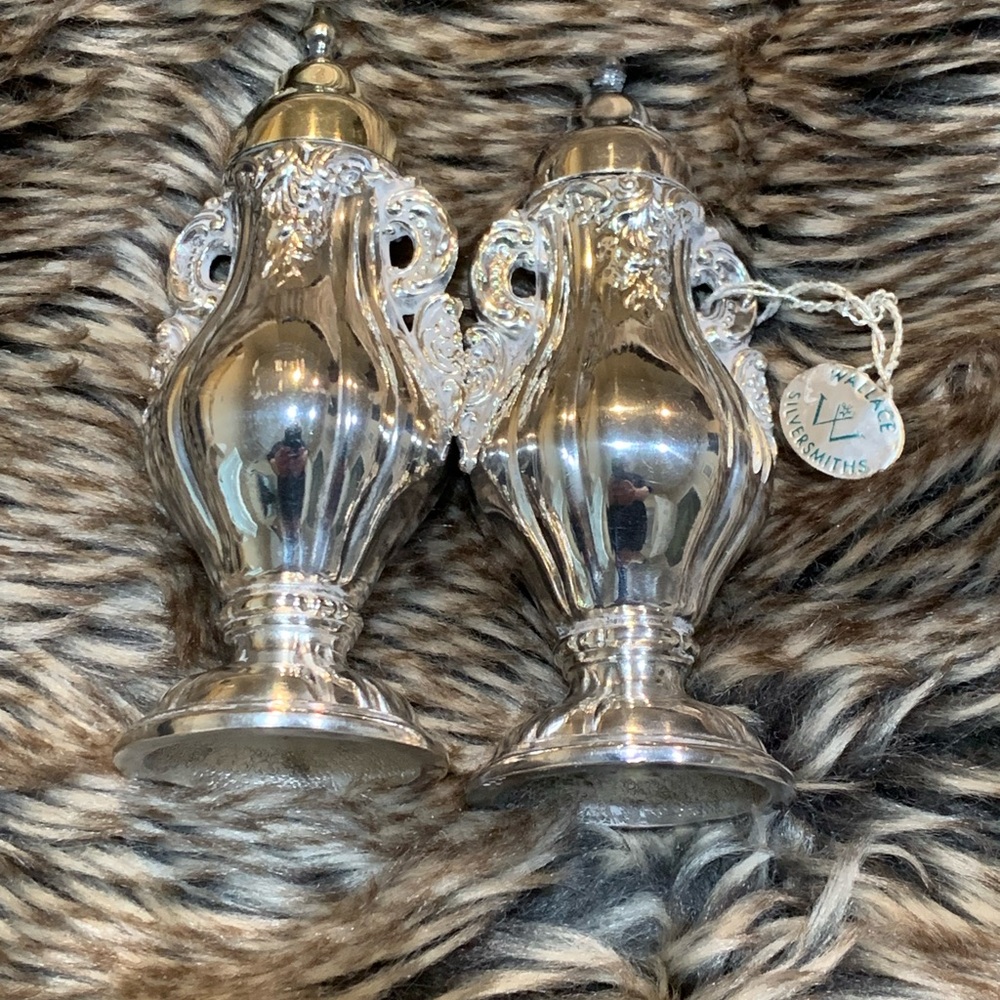 Wallace Vintage 1940s Baroque Silverplate Salt & Pepper Shakers.
